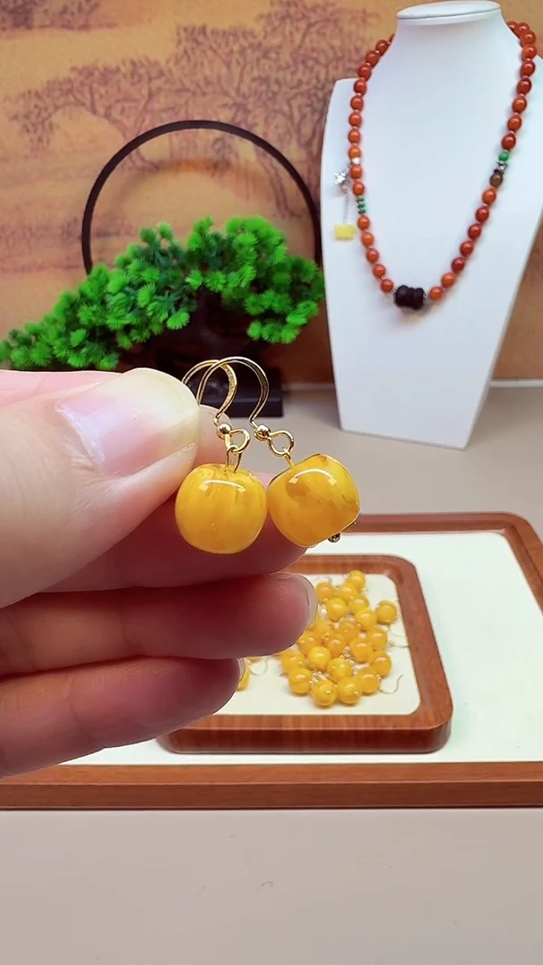 蜜蜡14K金镶嵌耳饰E01