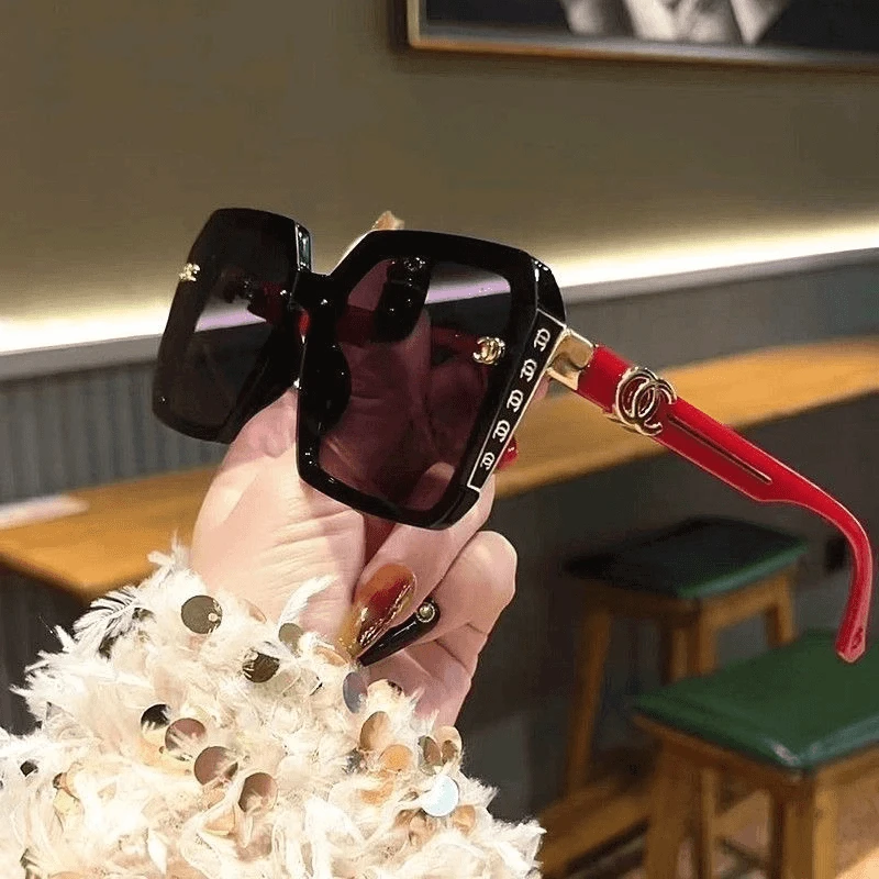 【定制款轻奢太阳镜】时尚百搭素颜防强光高级感抗紫外线高清墨镜女