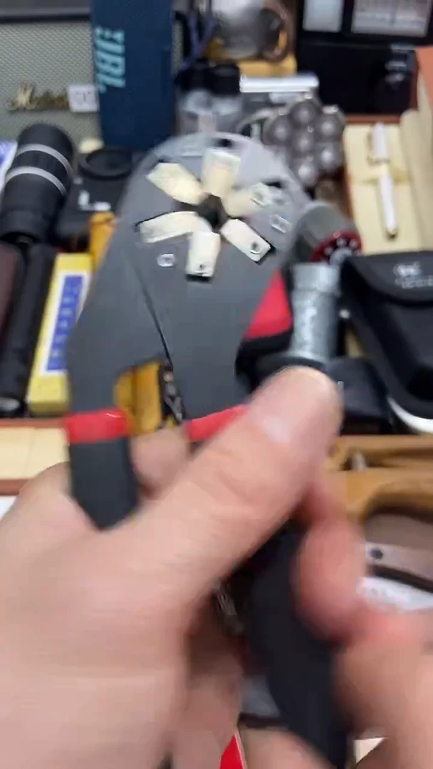 瓷片闪购商品 如图所示