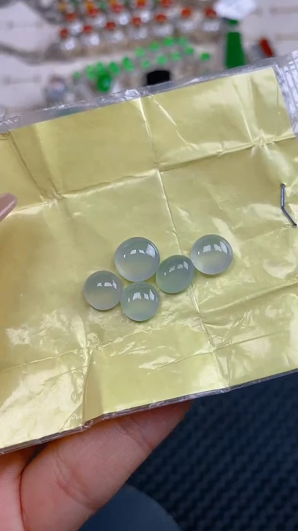 定制翡翠未镶嵌天然翡翠蛋面140