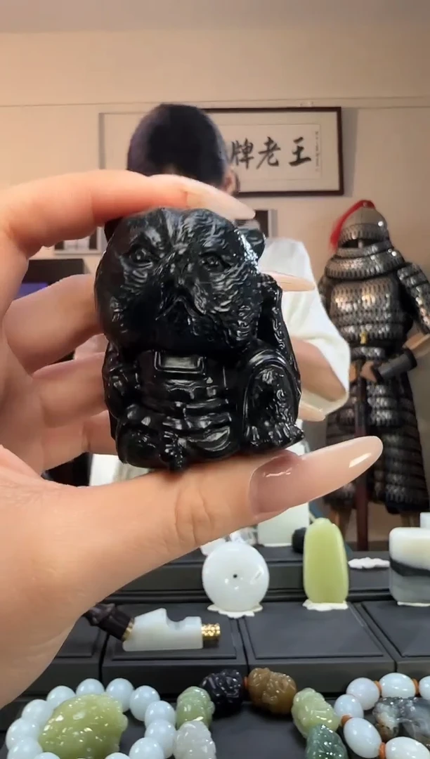 颈饰未镶嵌和田玉青玉招财猫摆件