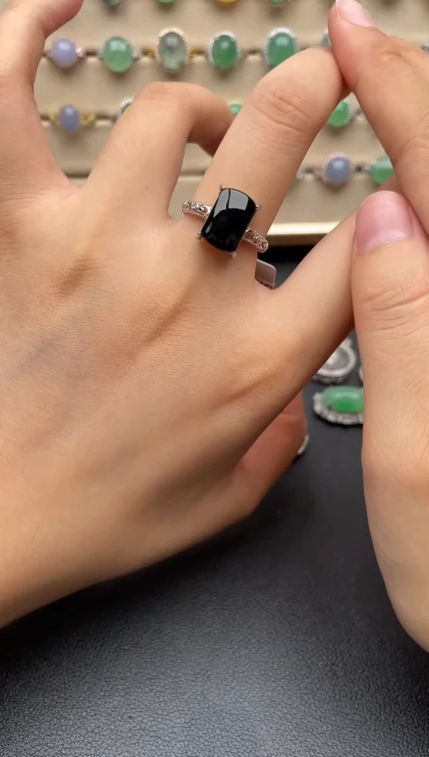 银S925镶嵌戒指翡翠一物一证一礼盒