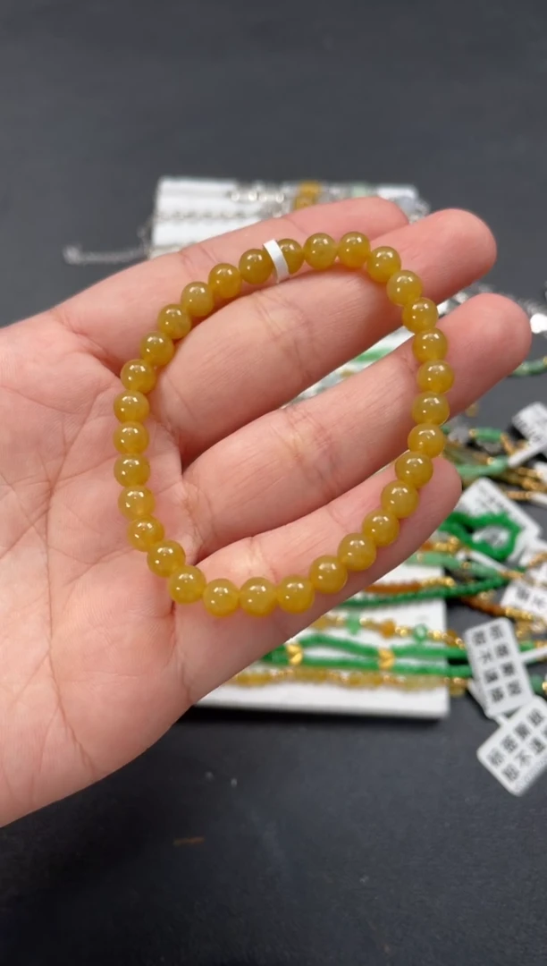 套链未镶嵌翡翠一个   P208