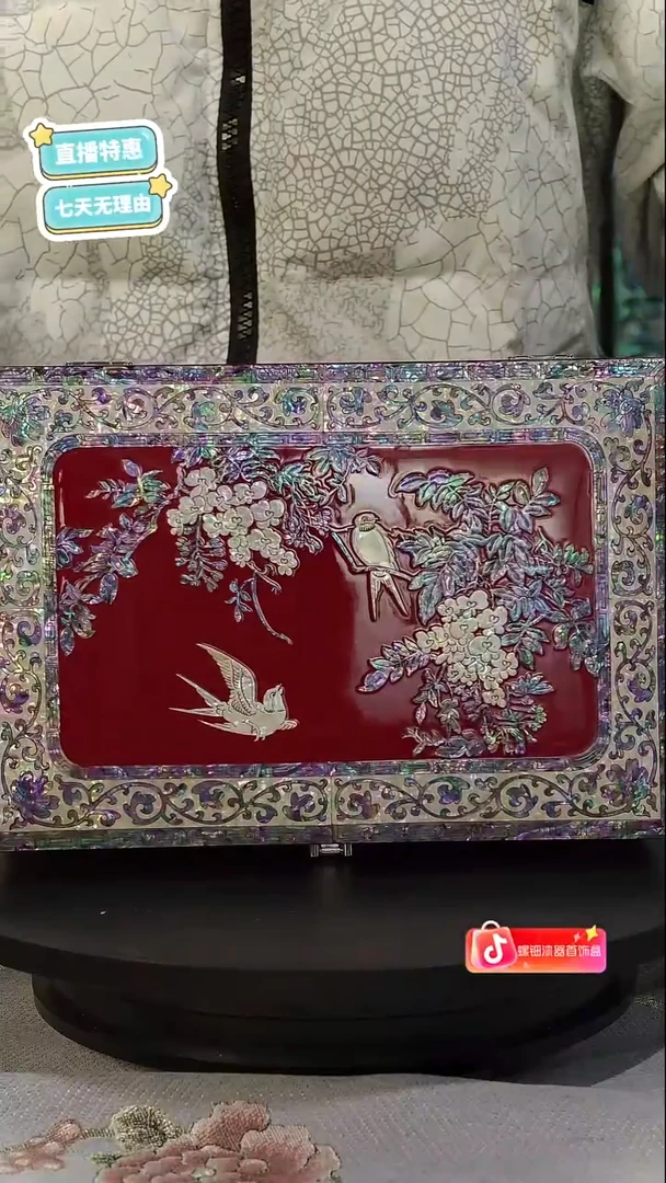 鱼锁绒布底·弘贝雅螺钿漆器文化馆