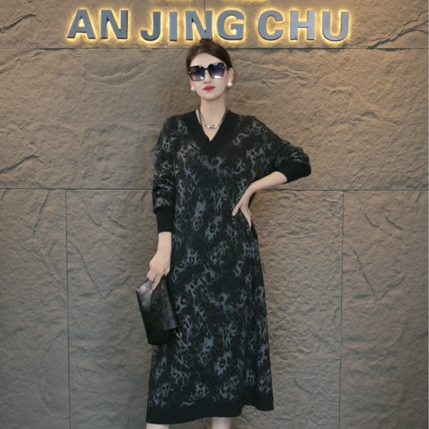 76 AN JING CHU 秋冬季气质减龄宽松加肥长款遮肉显瘦提花连衣裙