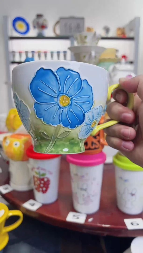 陶瓷手柄款手绘浮雕兰色花   8011