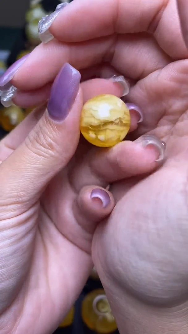 【闪购商品】琥珀裸石未镶嵌葵. 94