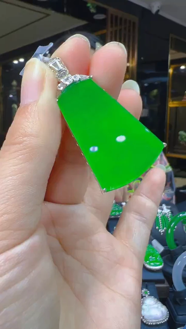 吊坠(赠链)银S925镶嵌翡翠043