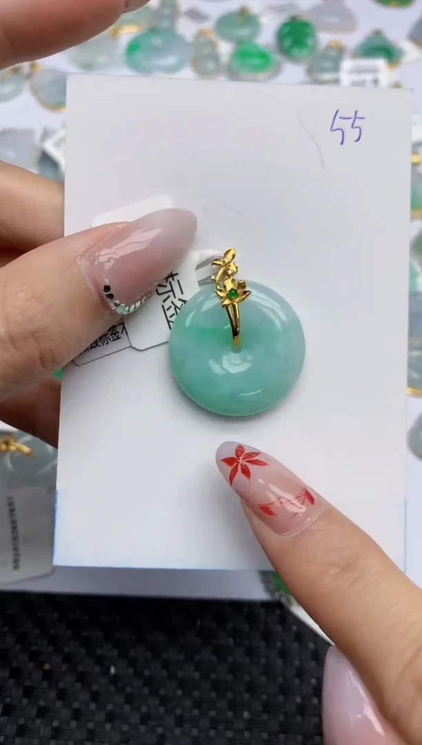 【闪购商品】翡翠颈饰18K金镶嵌天然翡翠A货