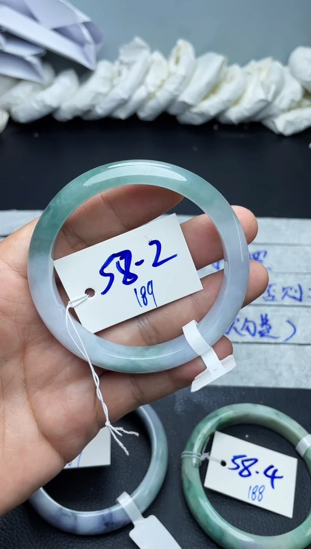 未镶嵌手镯翡翠用****8189
