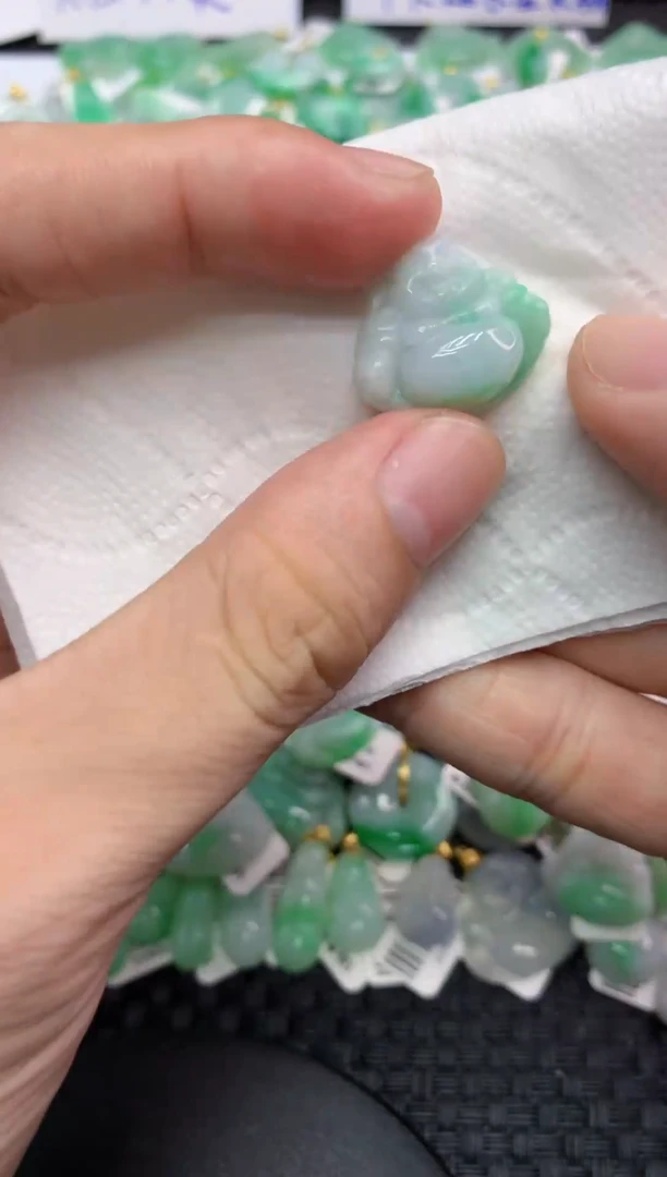 翡翠未镶嵌颈饰11111111