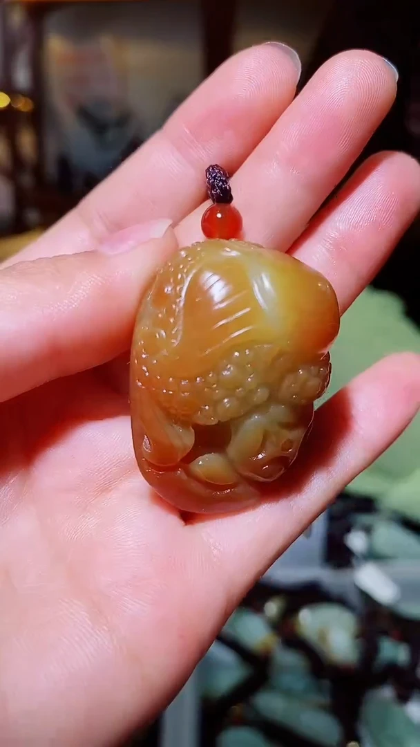 和田玉未镶嵌颈饰1