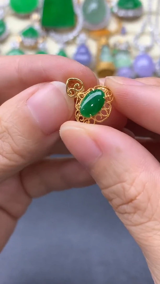 颈饰18K金镶嵌翡翠481-中国好珍宝