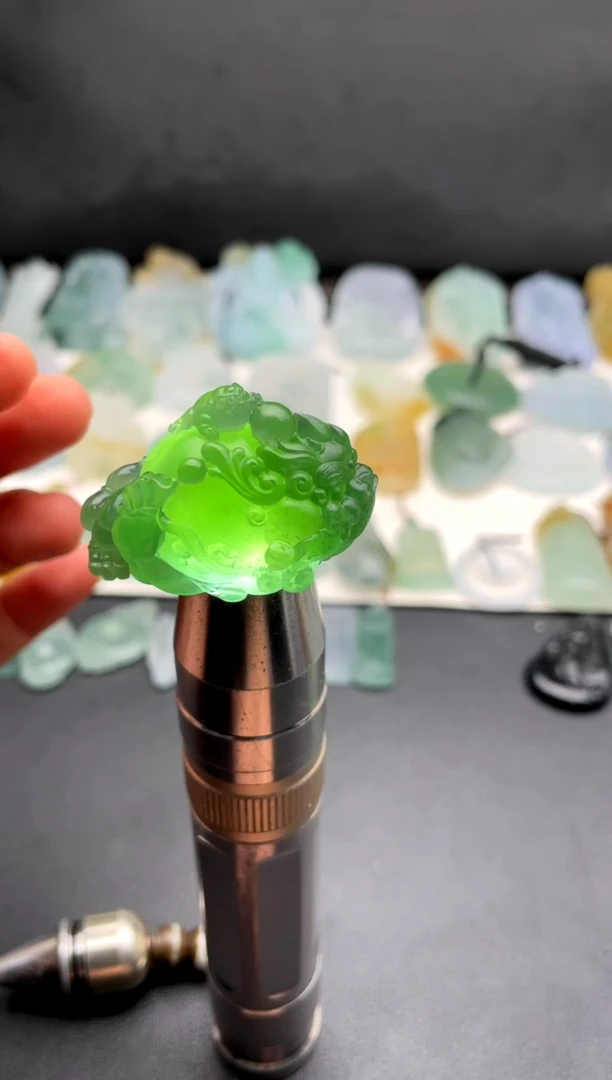 未镶嵌定制翡翠毛货金蟾