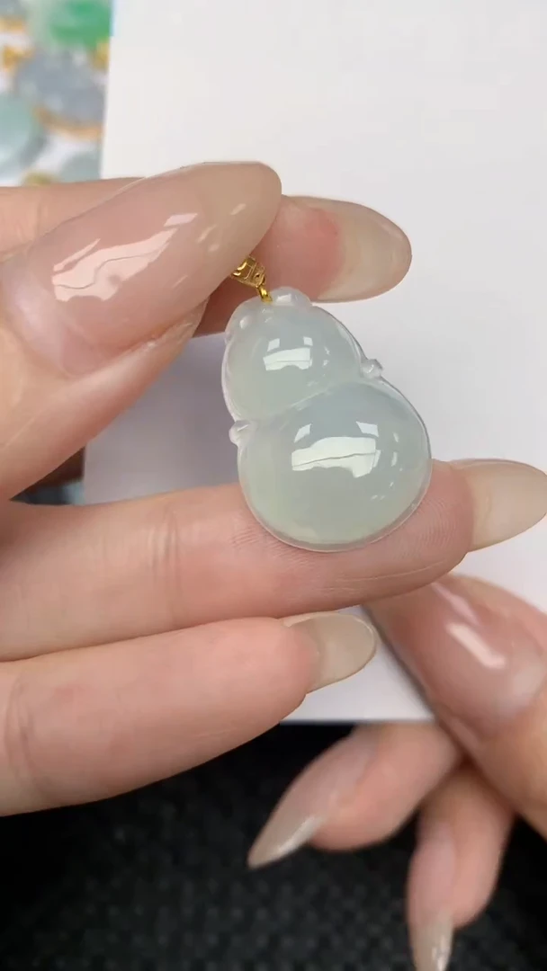 翡翠18K金镶嵌颈饰天然翡翠a货