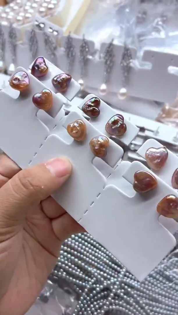 银S925镶嵌耳钉淡水珍珠多样性发其一，非无暇