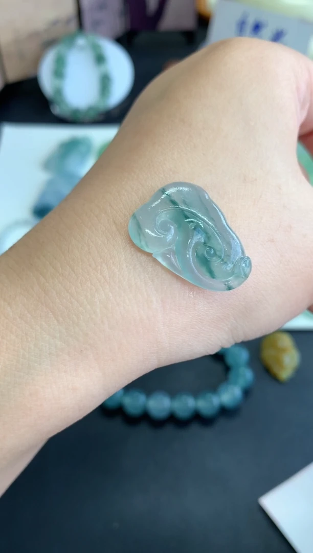 定制翡翠未镶嵌毛货