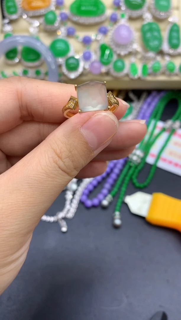 18K金镶嵌戒指翡翠378-中国好珍宝