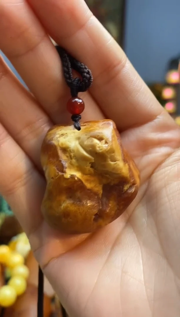 琥珀颈饰未镶嵌吊坠