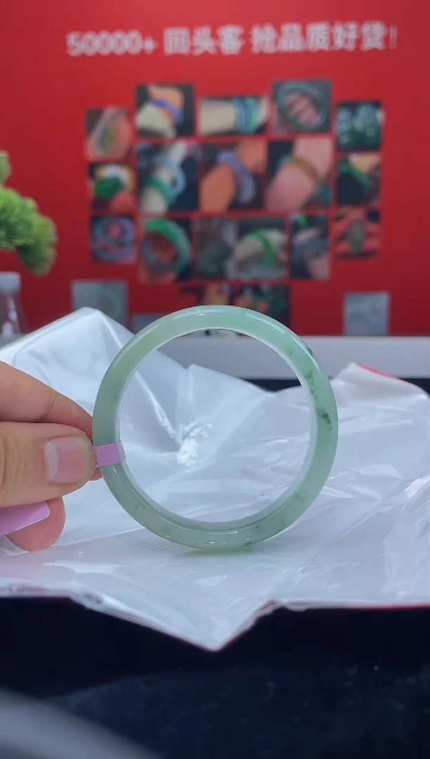 翡翠手镯未镶嵌手镯4