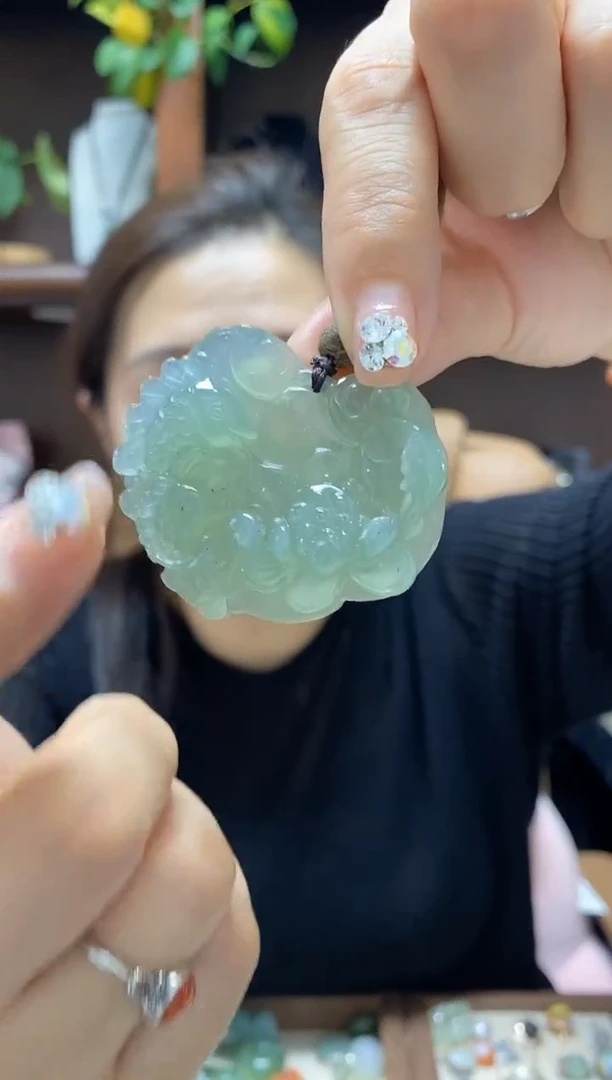 未镶嵌岫玉吊坠·