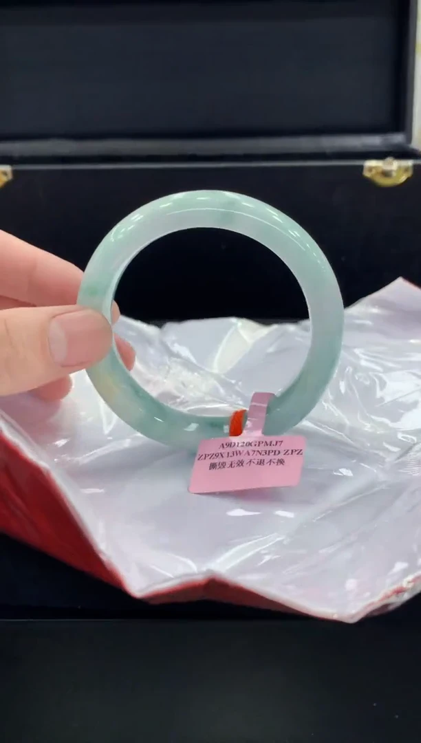 未镶嵌手镯翡翠翡翠手镯