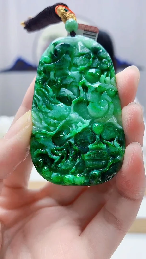 未镶嵌定制翡翠反***钟4852zm-毛货挂件