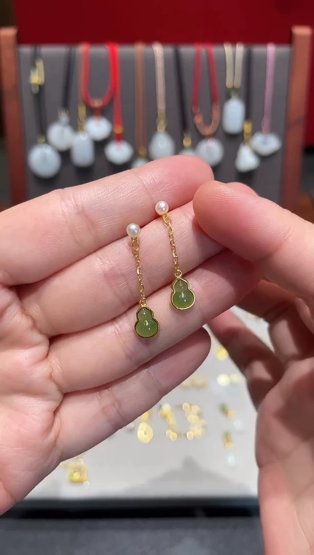 颈饰银S925镀金镶嵌和田玉葫芦耳饰