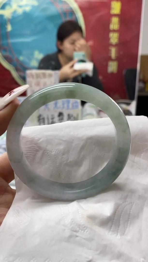 【闪购商品】翡翠手镯未镶嵌翡翠