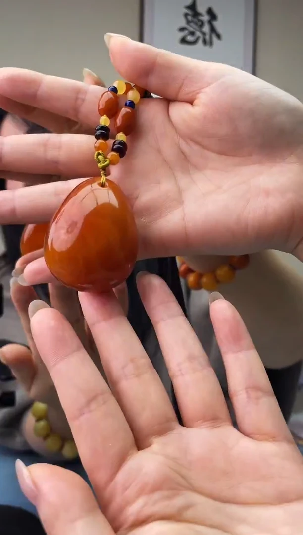 琥珀未镶嵌珠宝奇石T033假一罚十，多样性发一件