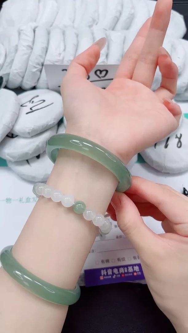 石英质玉手镯未镶嵌87-56.2