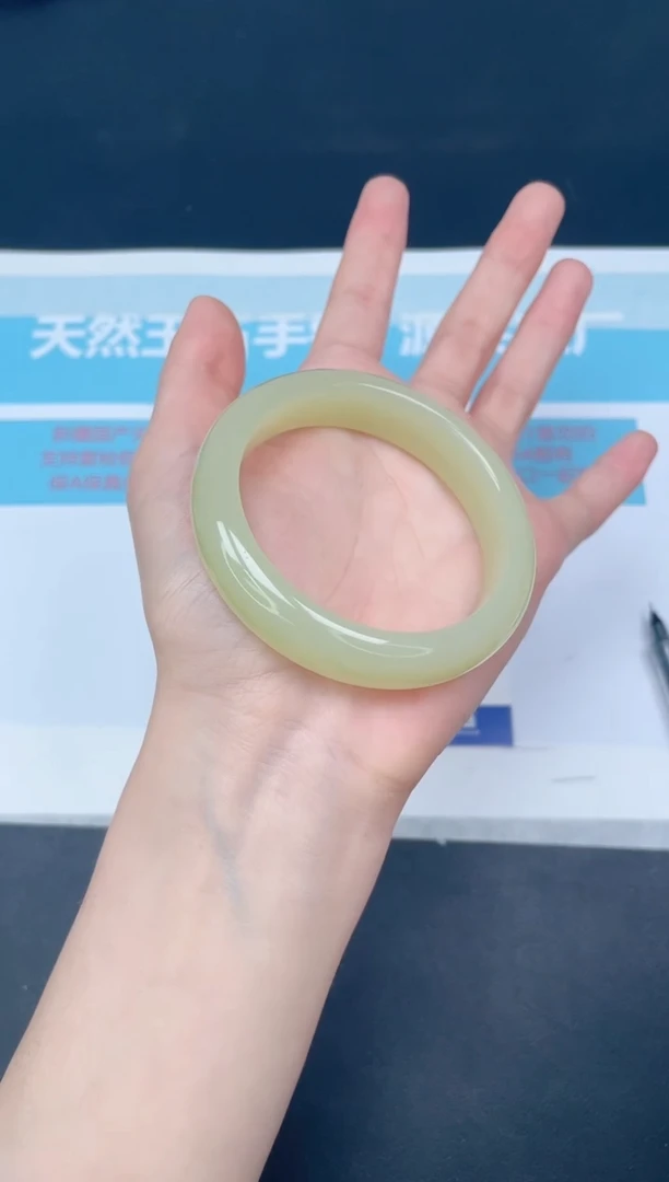 未镶嵌手镯石英质玉m219/5354
