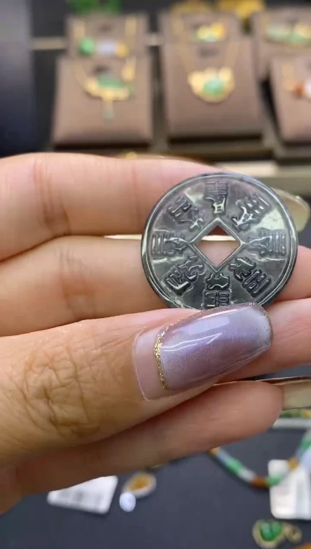 翡翠未镶嵌颈饰净货14502