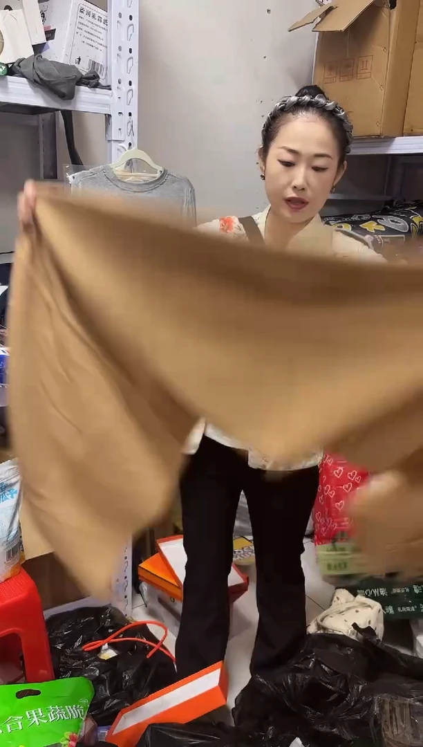 PU上车啦 宝宝们抓紧时间去链接拍吧棕色围巾一条