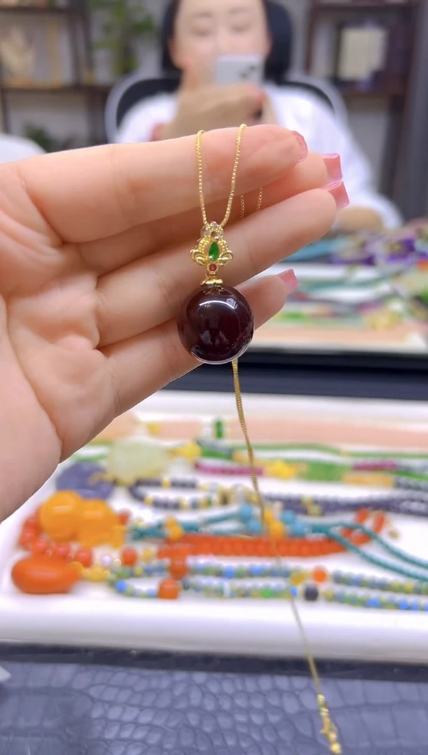 血珀吊坠(赠链)银S925镀金镶嵌DIY款D01