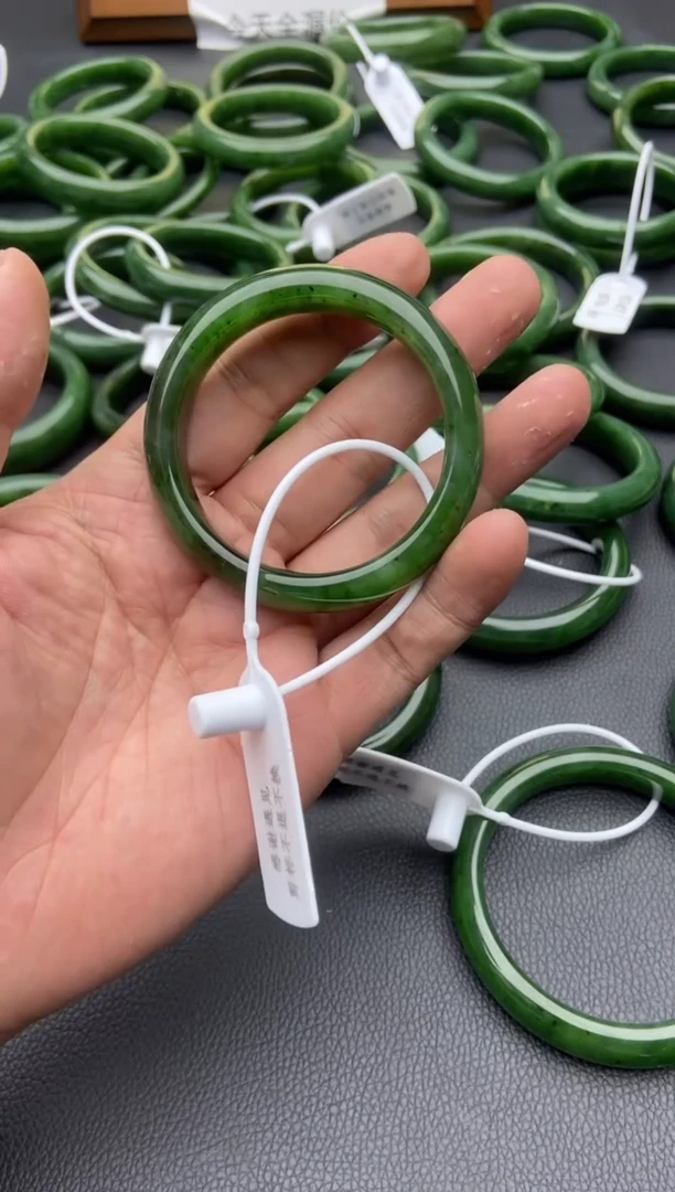 未镶嵌手镯和田玉（碧玉）61-54