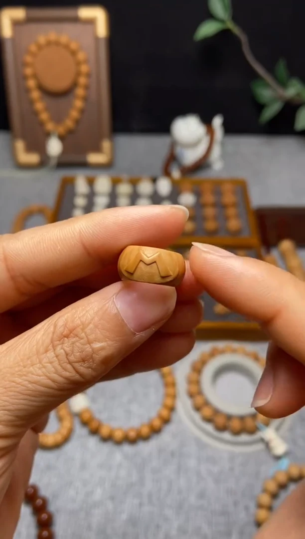 猴头核桃吊坠M跑环12瑕（炸纹）