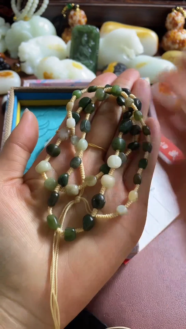 颈饰未镶嵌和田玉天*路原石链子