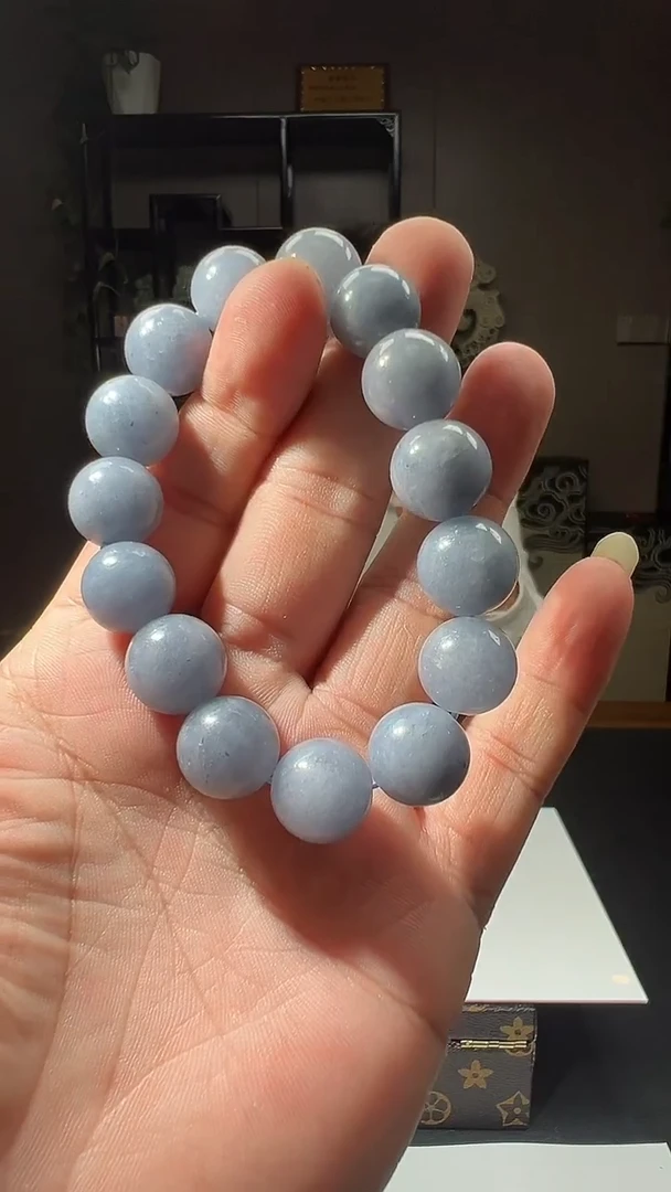 颈饰未镶嵌翡翠2025-10-15-37