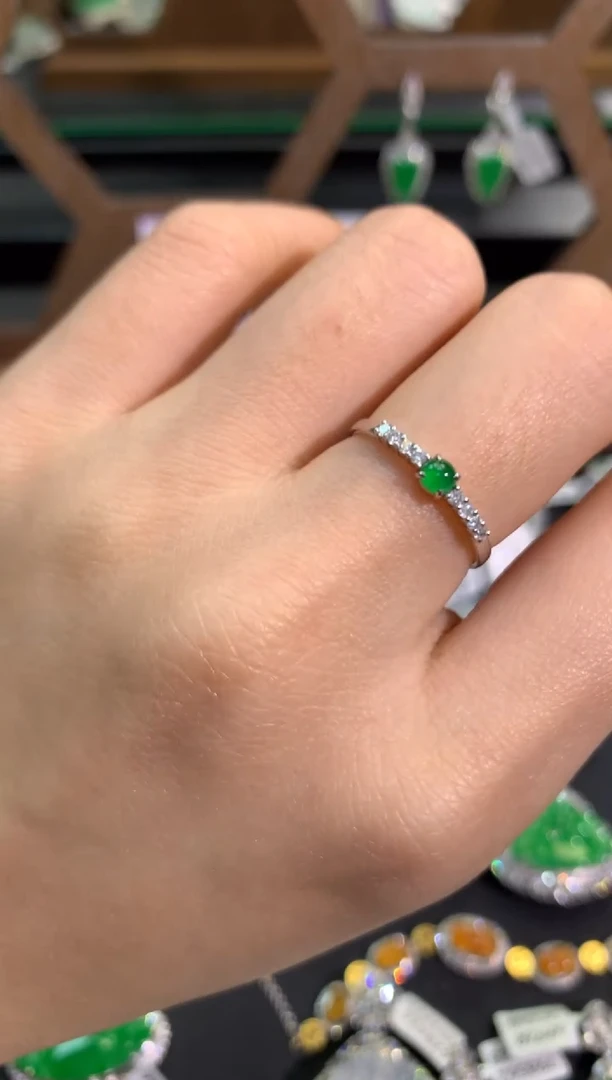 【闪购商品】翡翠吊坠(不含链)18K金镶嵌戒指