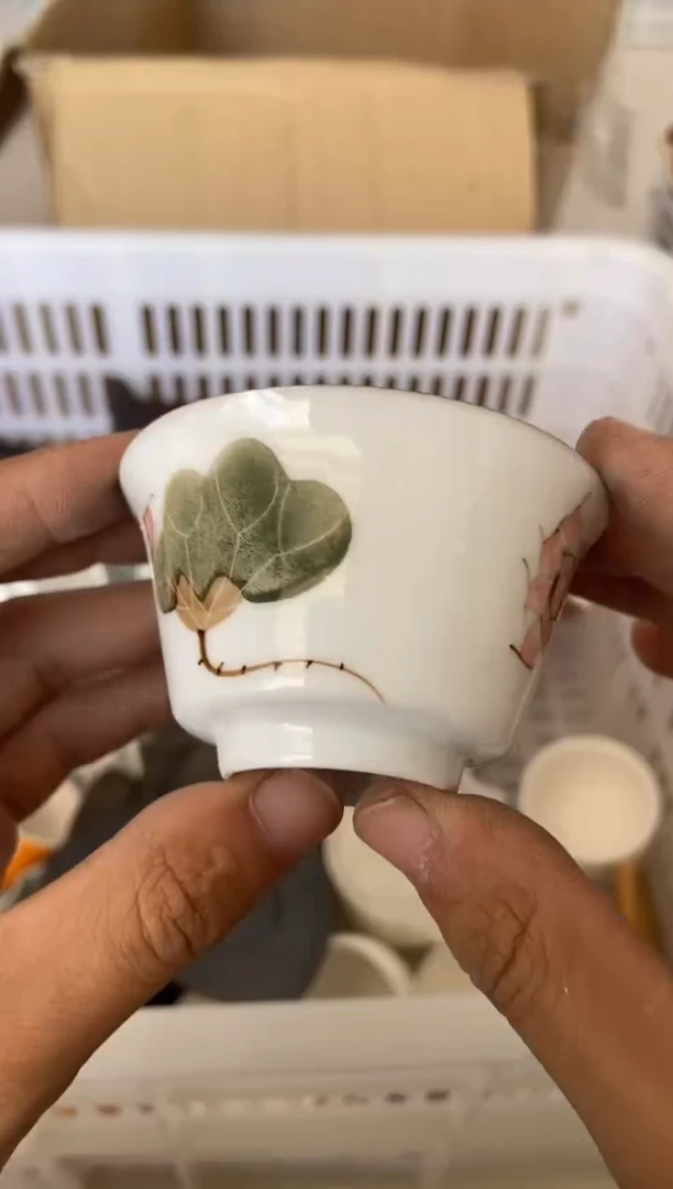 无运费险有瑕疵的摄影的产品有使用过的痕迹有点脏介意勿拍