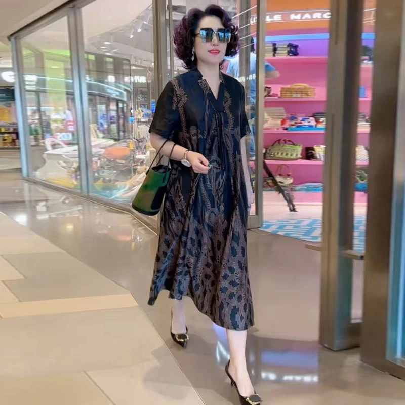 Ａ76高端中老年妈妈装时尚气质连衣裙宽松大码200斤醋酸减龄长裙