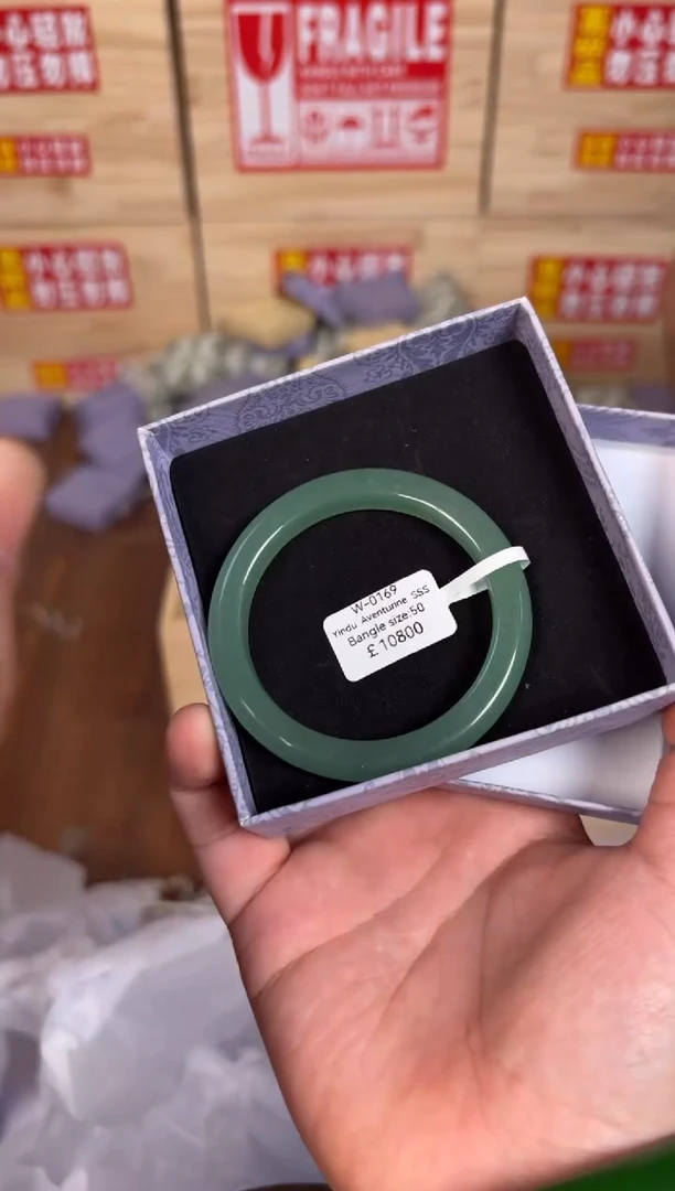 未镶嵌手镯石英质玉编码W-0169