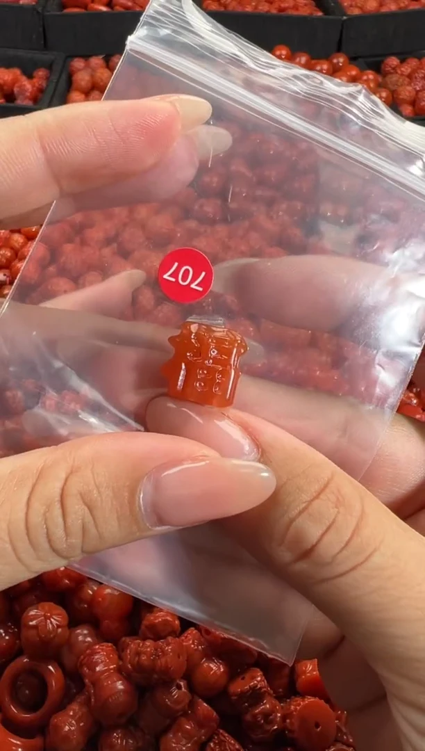 颈饰未镶嵌南红玛瑙11