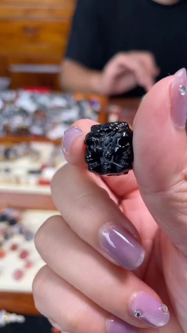 玛瑙/玉髓颈饰未镶嵌37三面骷髅