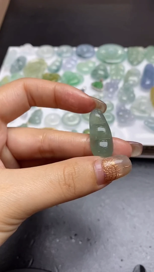 【闪购商品】定制翡翠未镶嵌翡翠毛货~