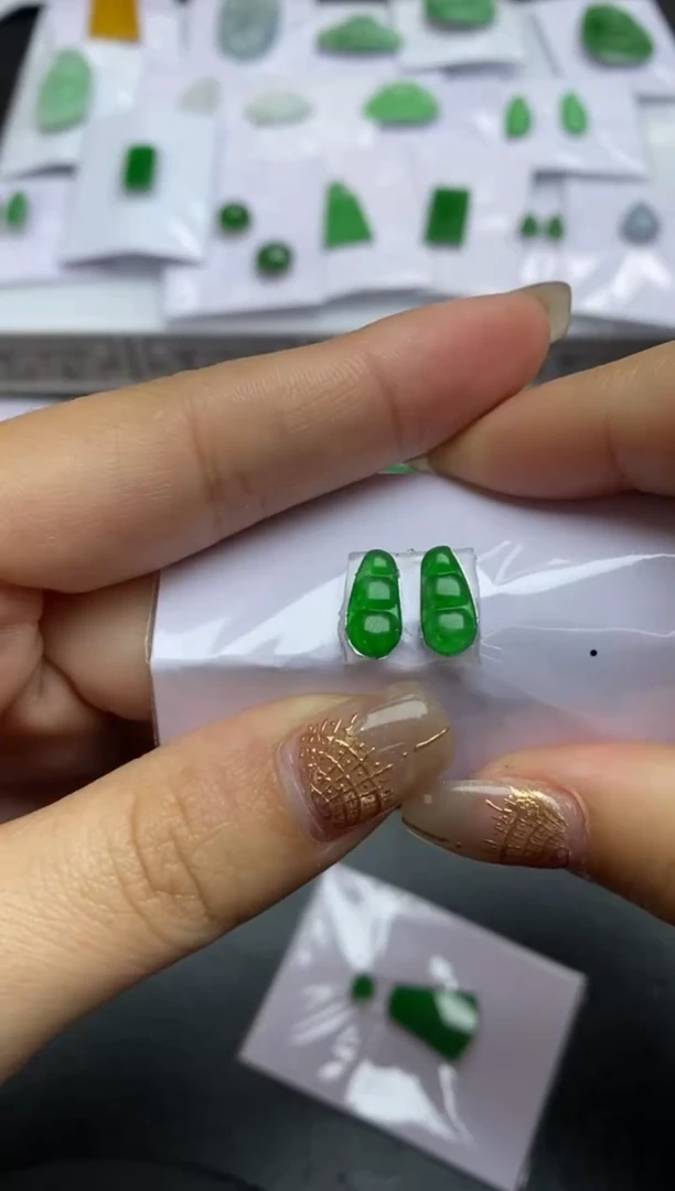 【闪购商品】定制翡翠未镶嵌翡翠毛货~