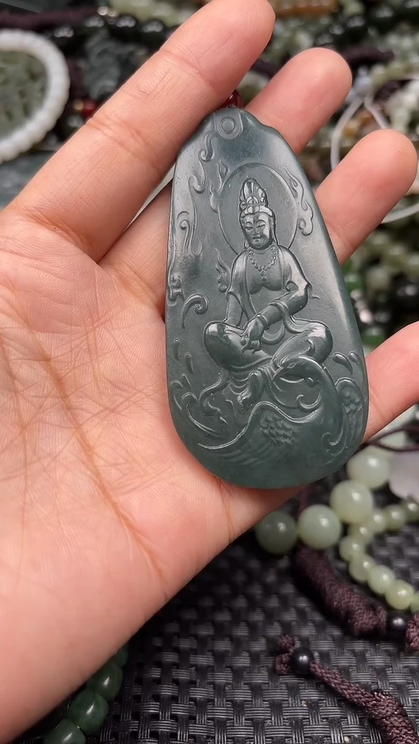 颈饰未镶嵌和田玉1