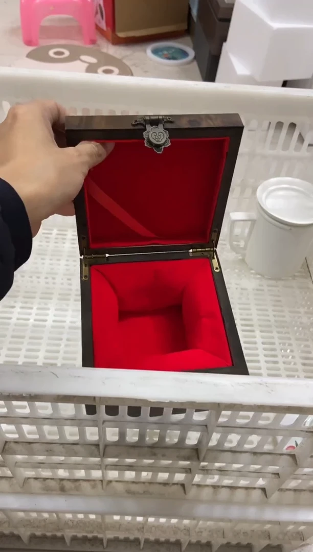 杯无运费险有瑕疵的摄影的产品有使用过的痕迹有点脏介意勿拍