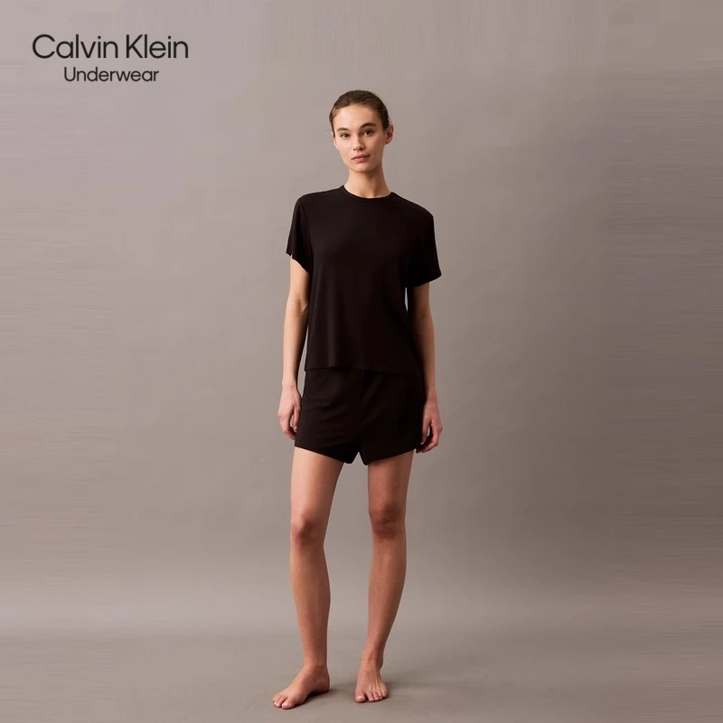 CK内衣25新款女士柔软莫代尔休闲宽松圆领短袖家居服QS7435